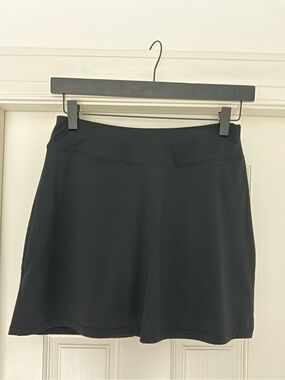 Black Skort